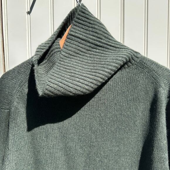 Lisa Yang Holly Sweater Turtleneck 100% Cashmere Olive Green Sz 0 / XS NWT $895 - Picture 9 of 16